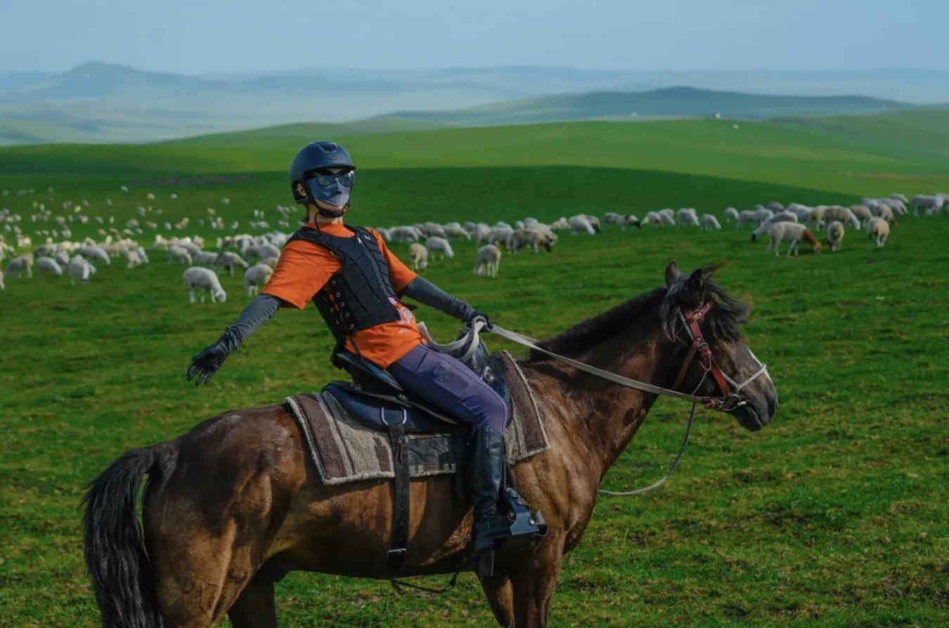 Experience the ultimate wild horseback riding in Hulunbuir!